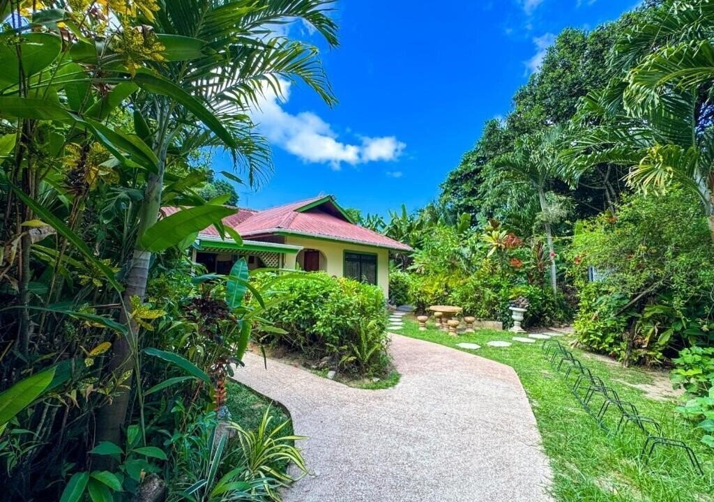 Отель Buisson Guesthouse 2*