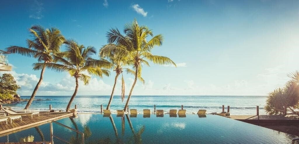 Отель Carana Beach 4*