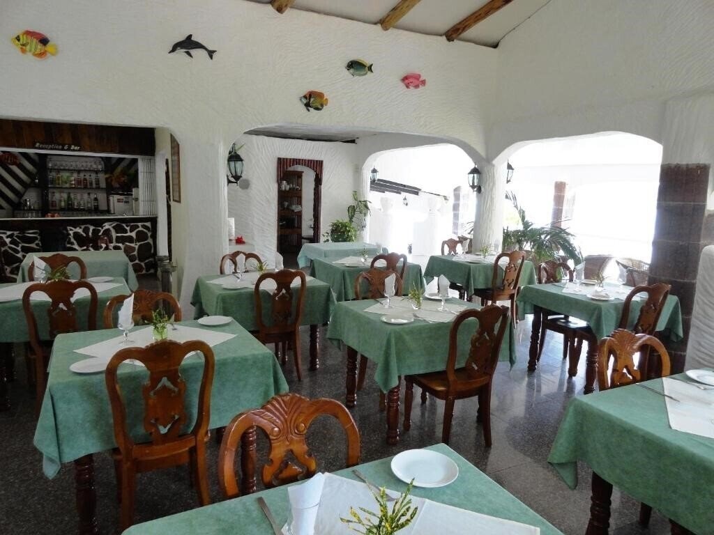 Зображення Lazare Picault 2*