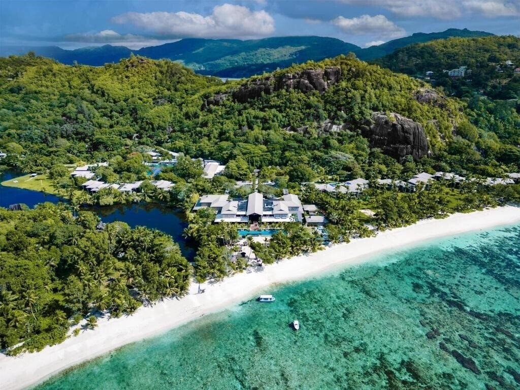 Готель Kempinski Seychelles Resort 5*