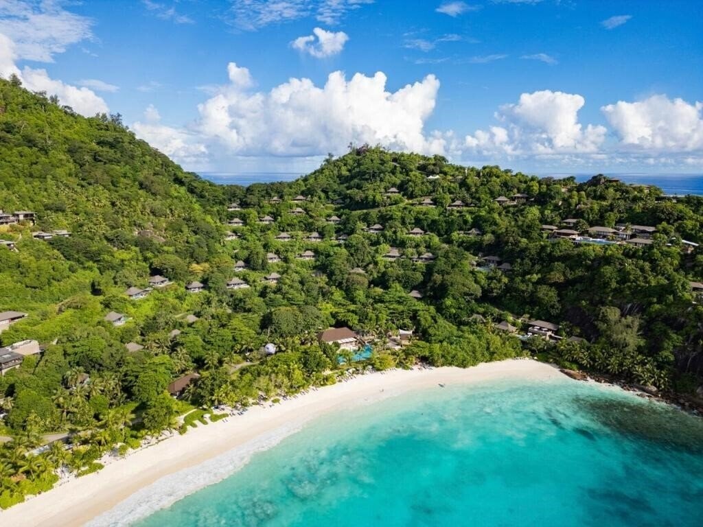 Готель Four Seasons Resort Seychelles 5*