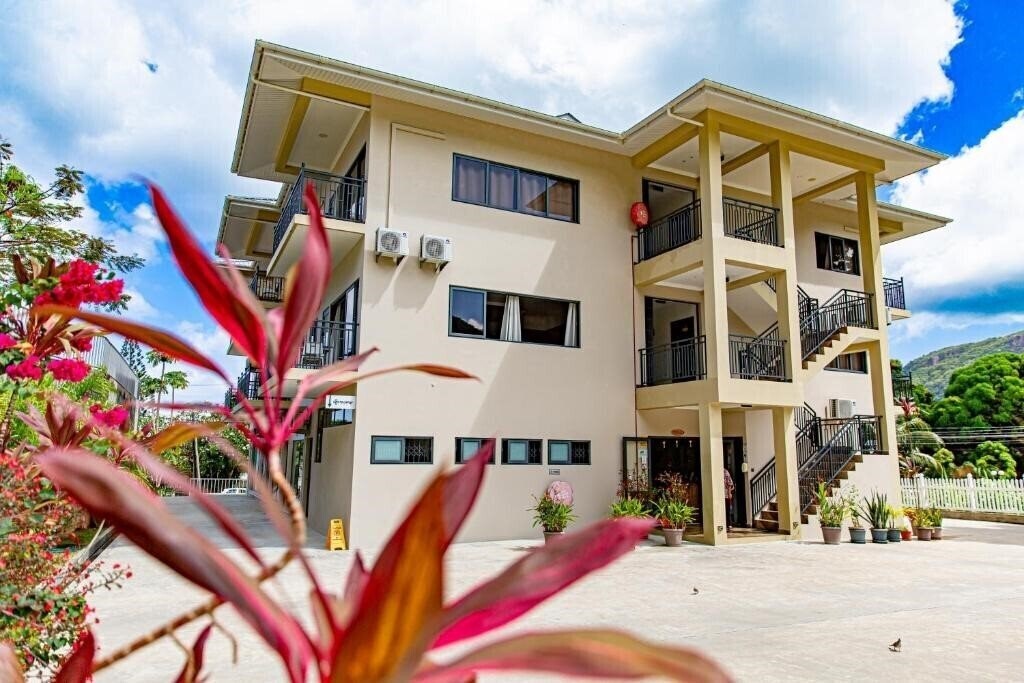 Готель B Holiday Apartments Special Cat. апартаменты