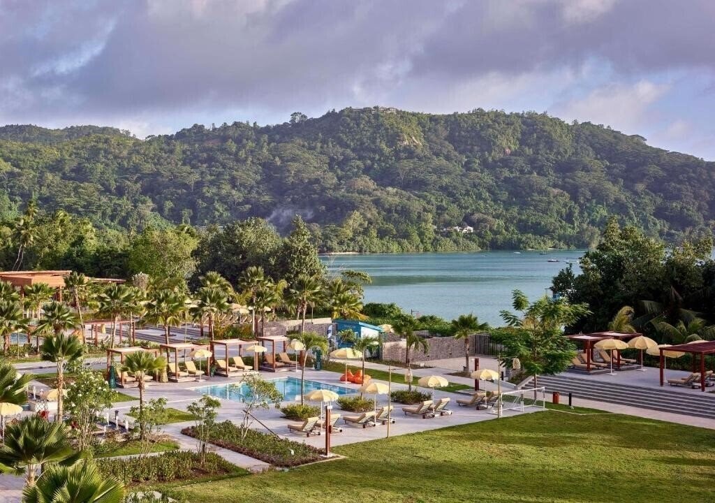 Готель Canopy by Hilton Seychelles Resort 4*