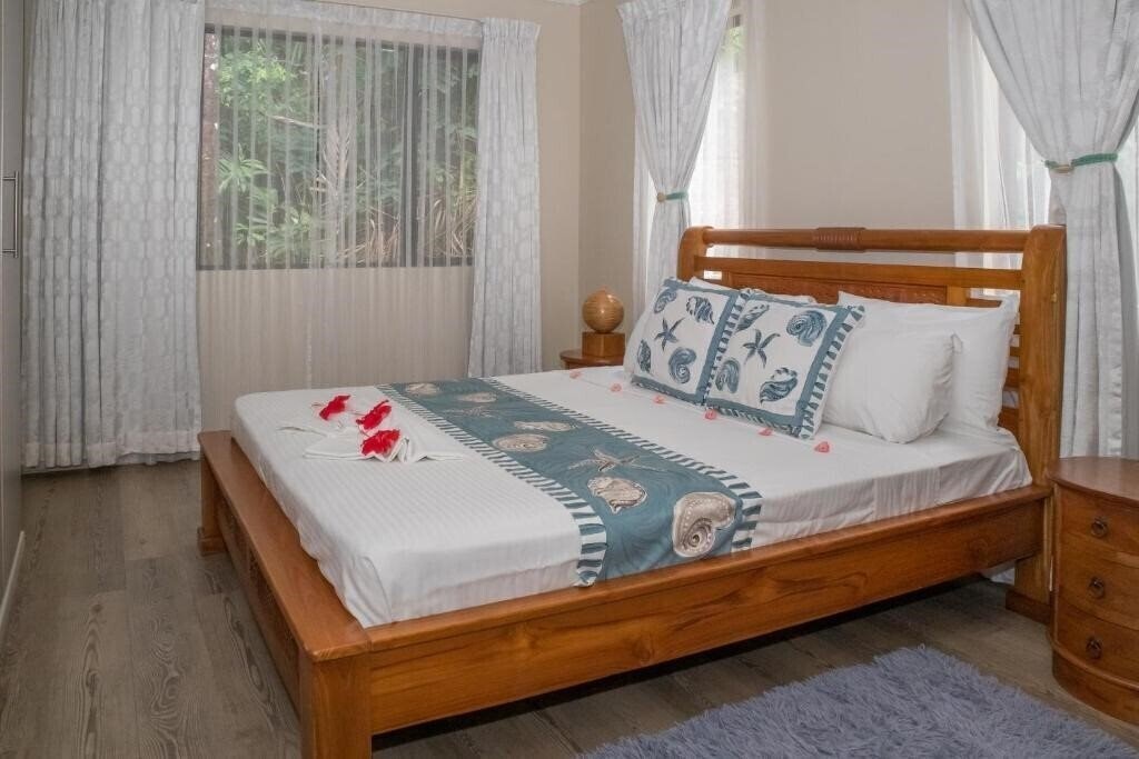 Фото Hillside Retreat 3*