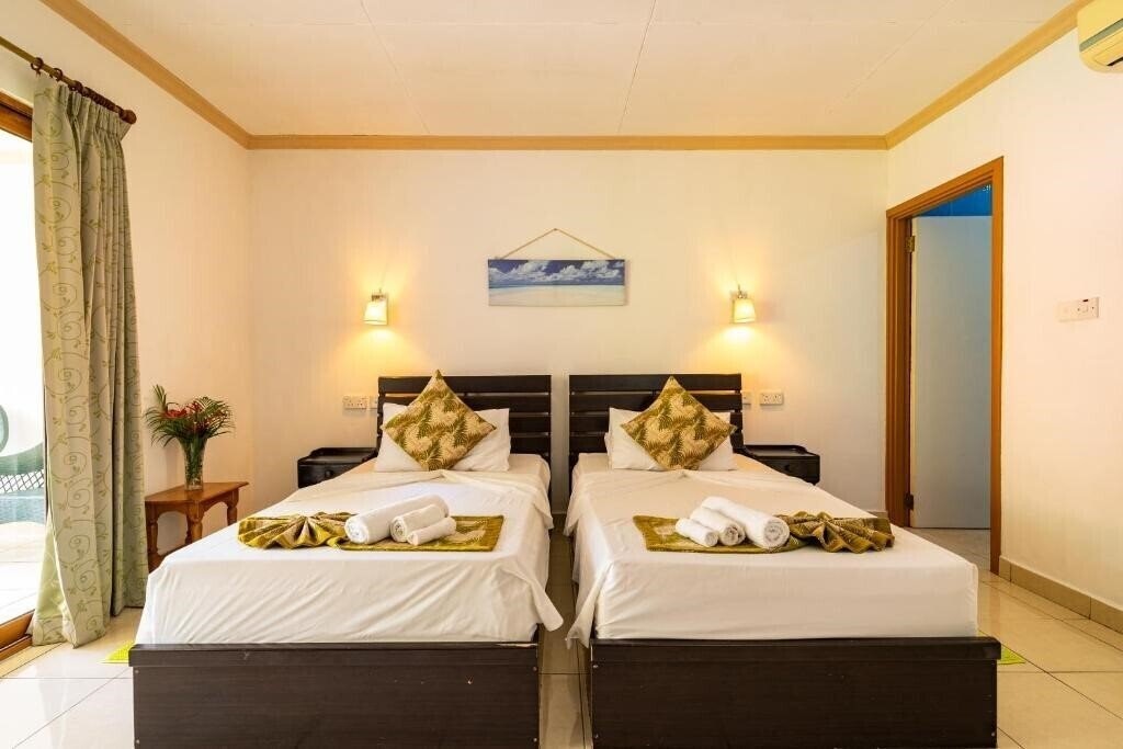 Фото Forest Lodge Guest House 3*