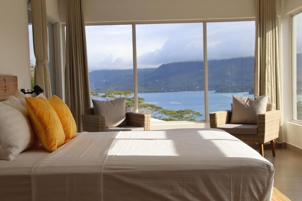Отель Anse Soleil Resort 3*