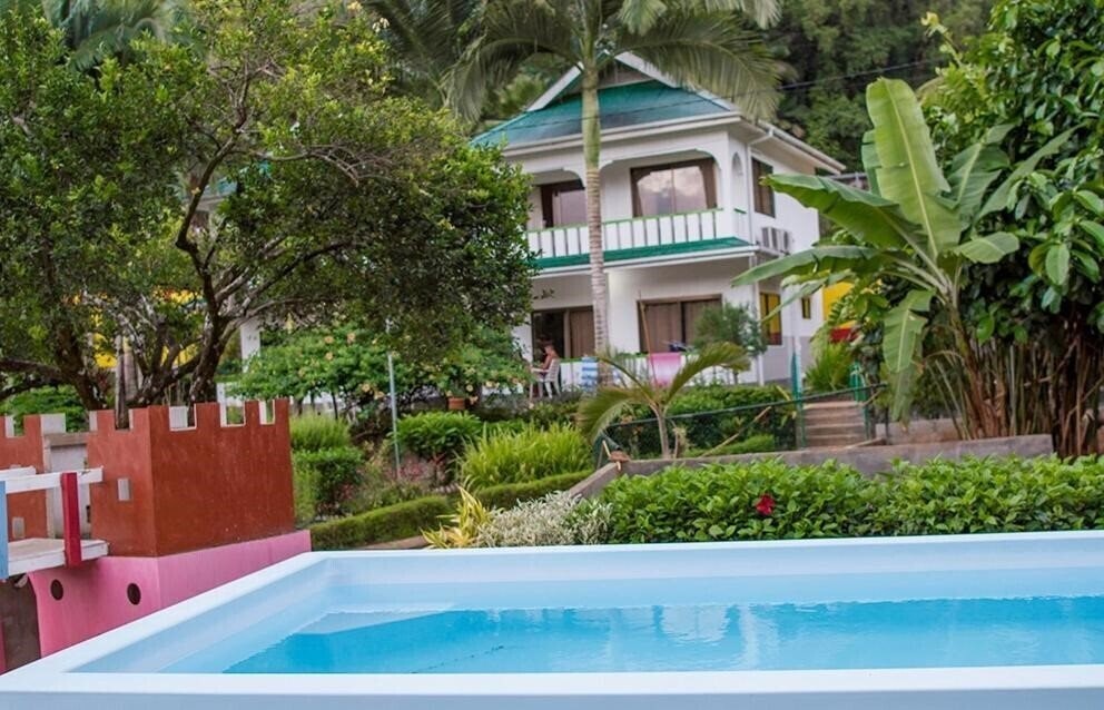 Фотографія Evergreen Apartments 3*