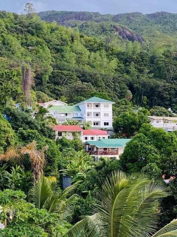 Фото Oceanic View Apartment 4*