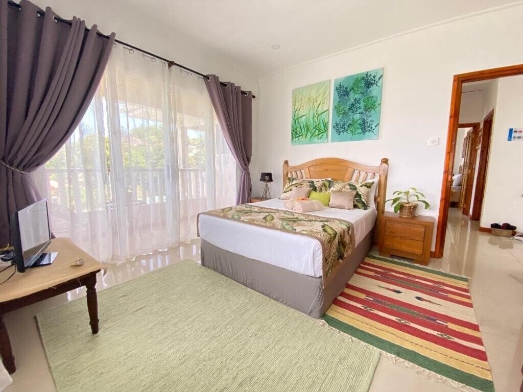 Фото Dusk To Dawn 3*