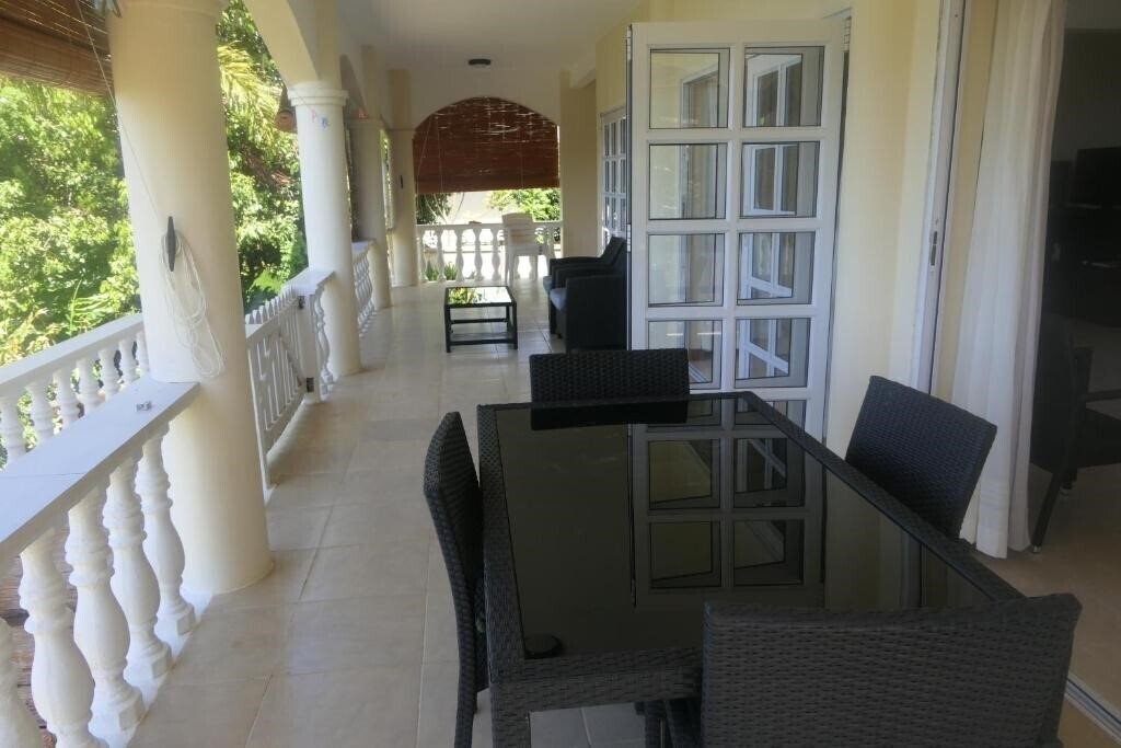Фото Tropical Garden Self Catering 3*