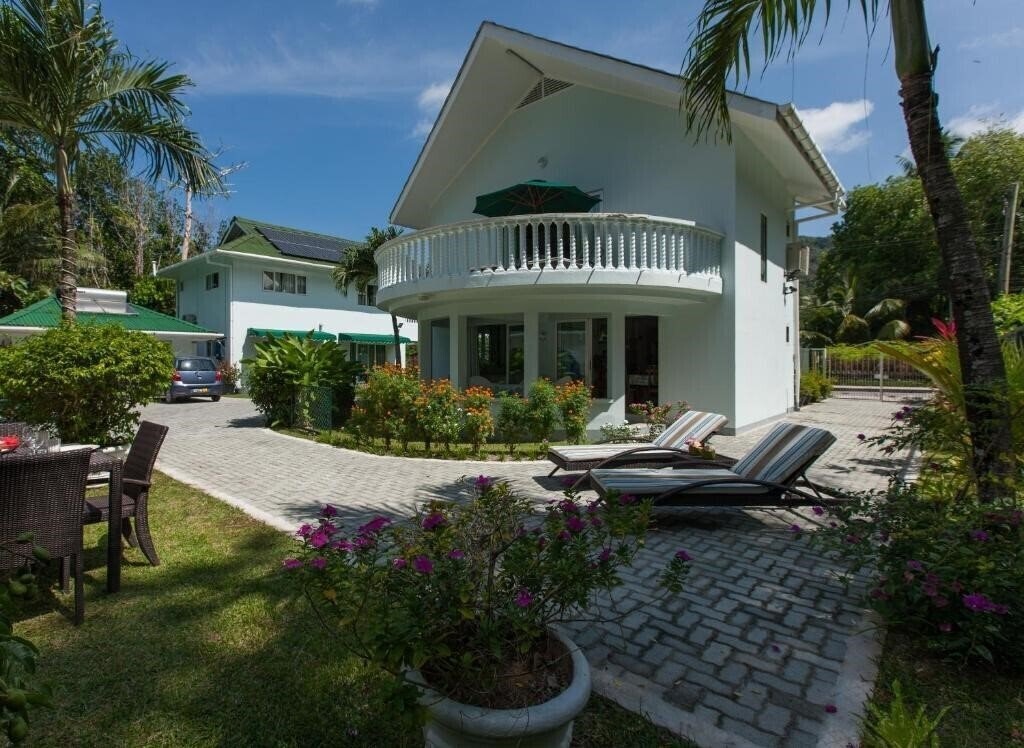 Фото Ocean Villa 3*