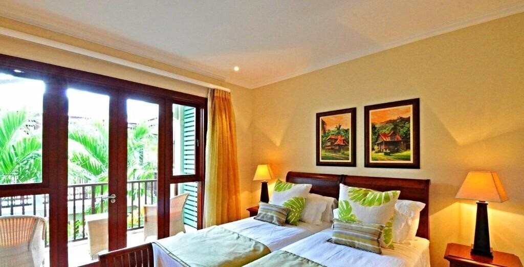 Фото Eden Island, Beach Front, Luxury, 3 Bed Ensuite, Wifi 3*