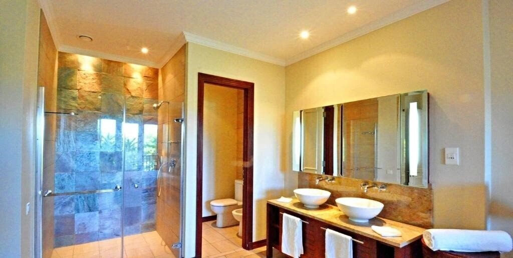 Фотография Eden Island, Beach Front, Luxury, 3 Bed Ensuite, Wifi 3*