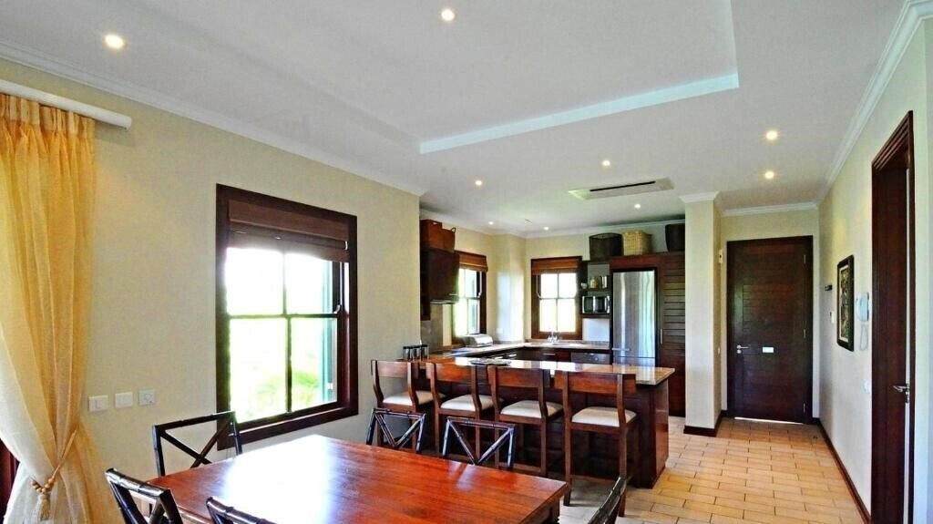 Картинка Eden Island, Beach Front, Luxury, 3 Bed Ensuite, Wifi 3*