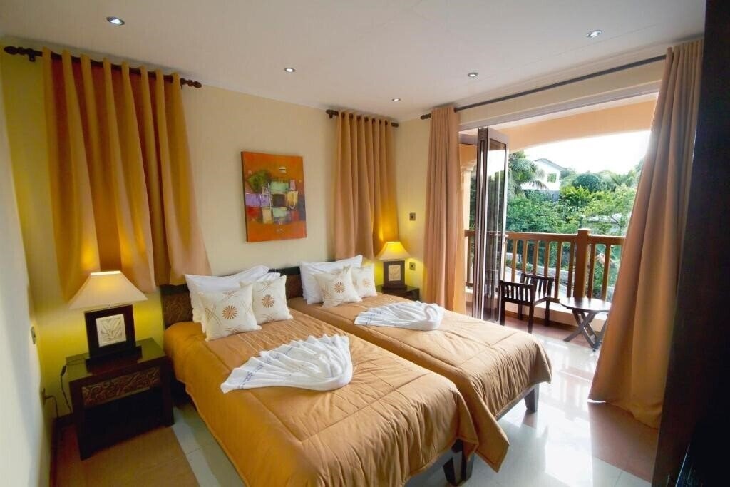 Фото The Palm Seychelles 3*