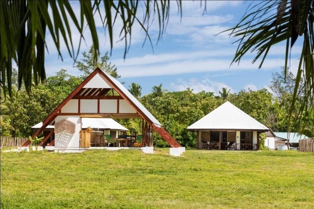 Фото Bird Island Lodge 3*