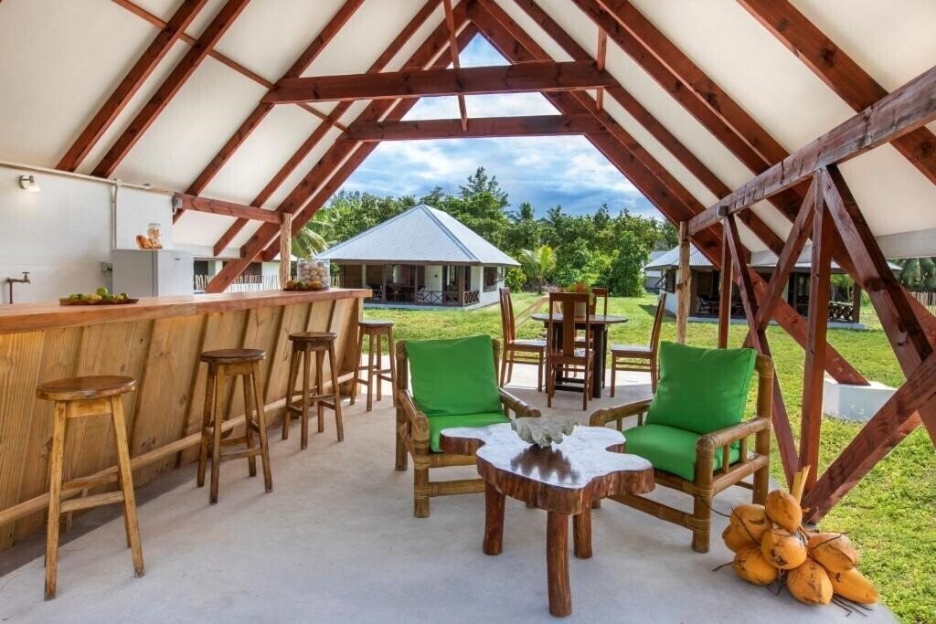 Фотография Bird Island Lodge 3*