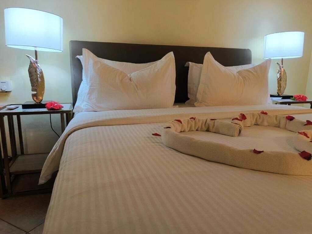 Фото Castello Beach Hotel 4*