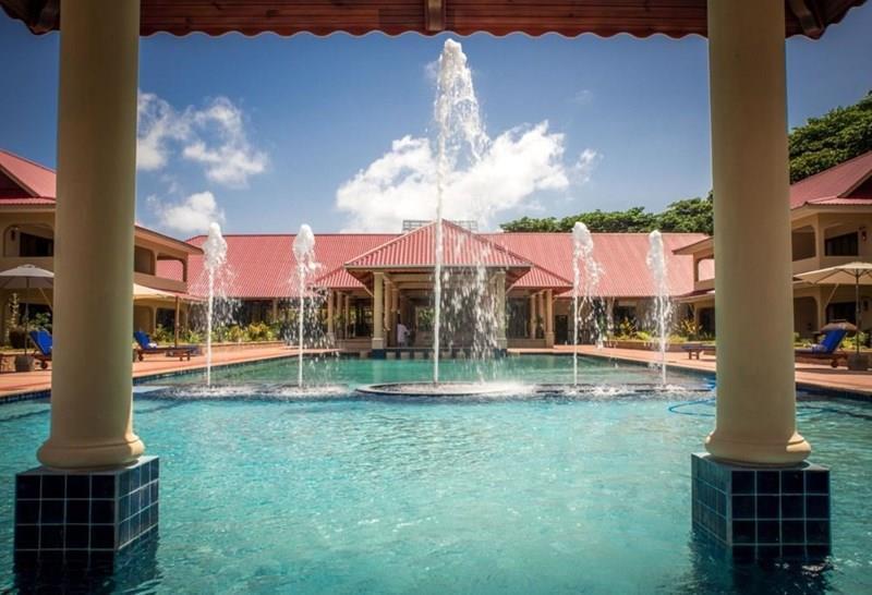 Фото The Oasis Hotel, Restaurant & Spa 3*