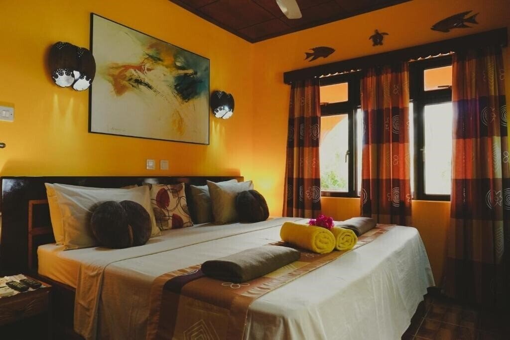 Картинка Anse Kerlan Beach Chalet 3*