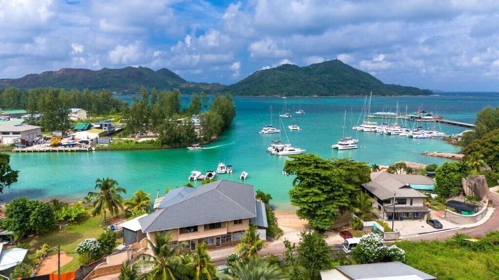 Фотографія Cavern Apartments 4*