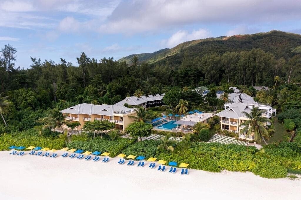 Готель Acajou Beach Resort 4*