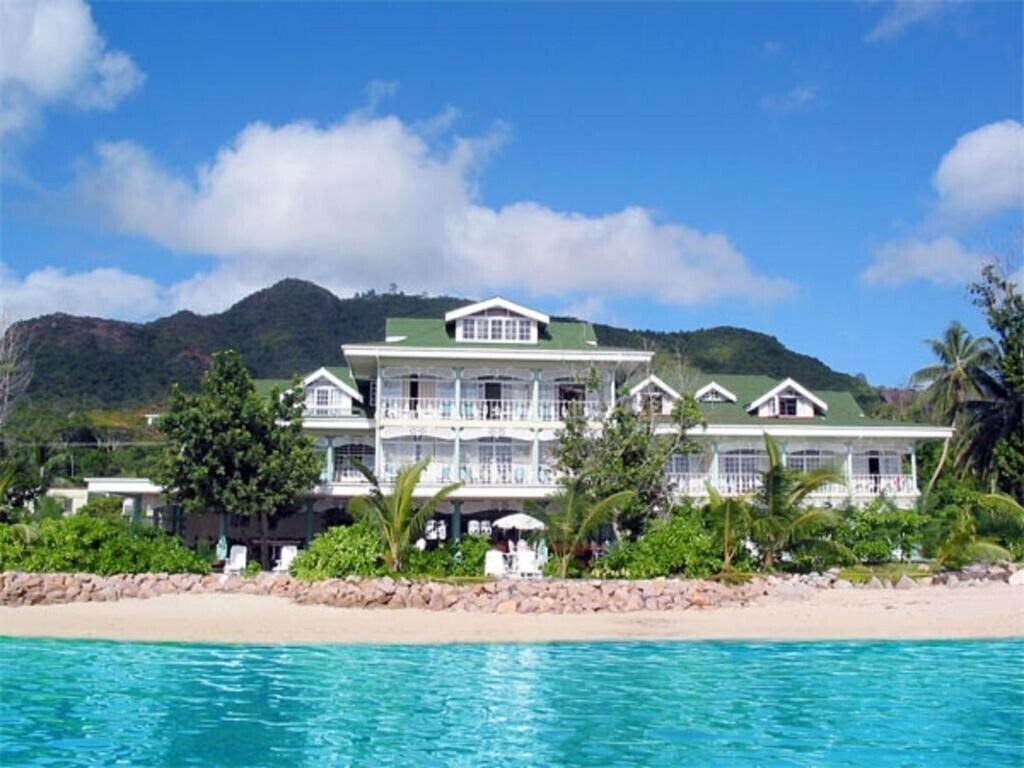 Готель Palm Beach Hotel 3*