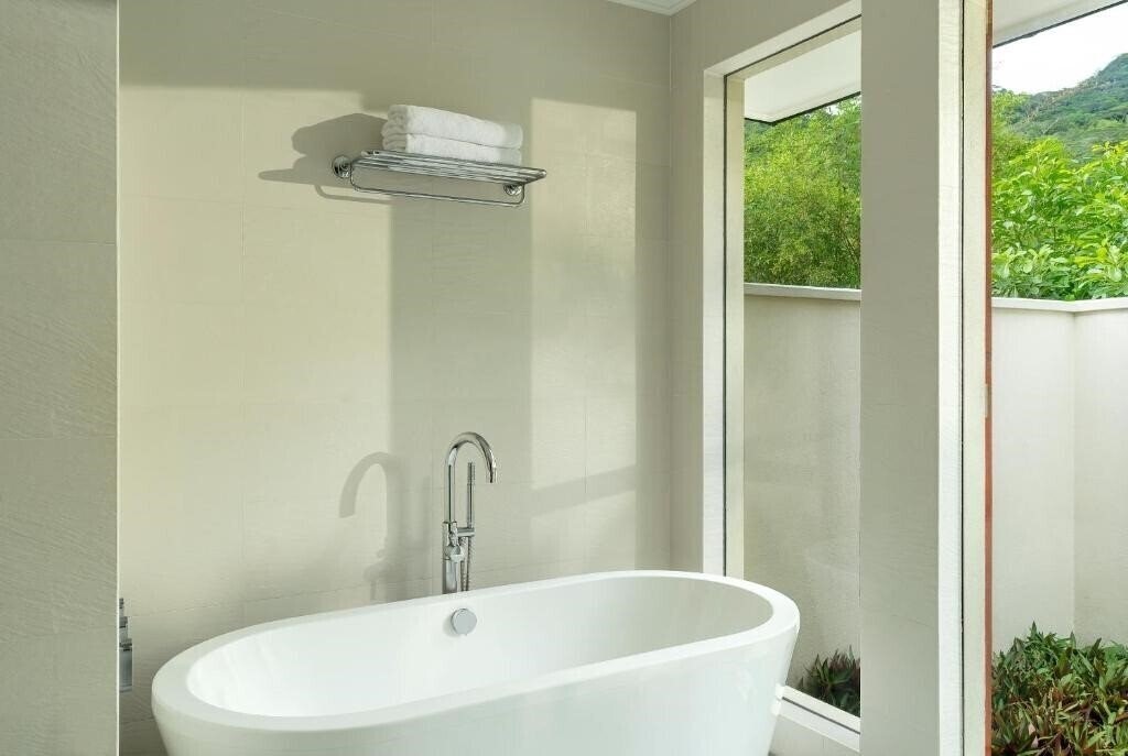 Картинка Niva Labriz Seychelles 5*