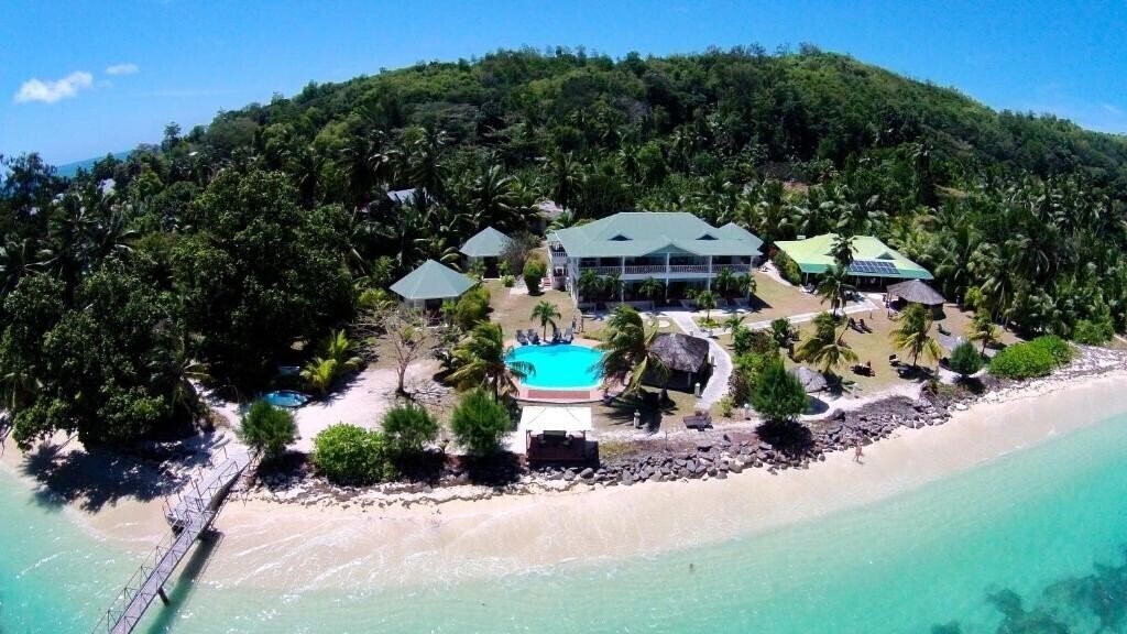Готель L'habitation Cerf Island 3*