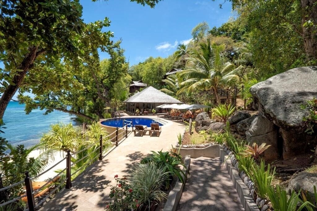Картинка Cerf Island Resort 4*