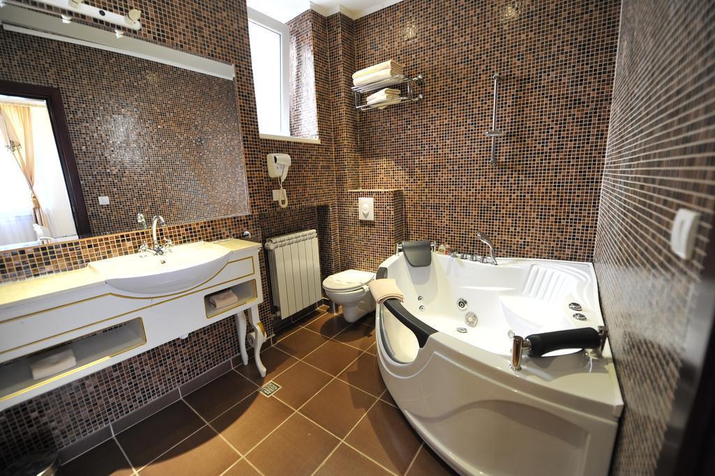 Фото Queen?S Astoria Design Hotel 4*