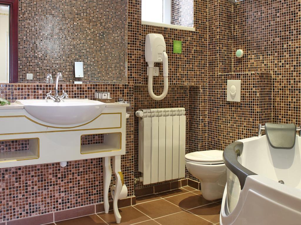 Фотографія Queen?S Astoria Design Hotel 4*