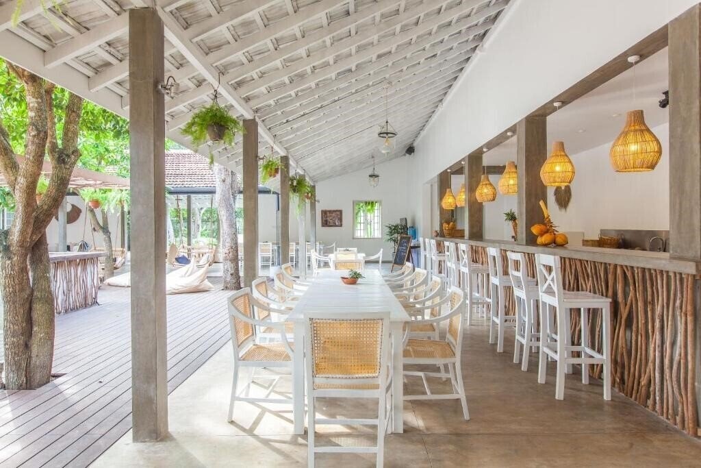 Фото W15 Escape 4*