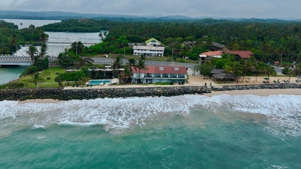 Отель The South Beach Ahangama 3*