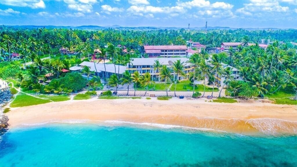 Готель Insight Resort 2*