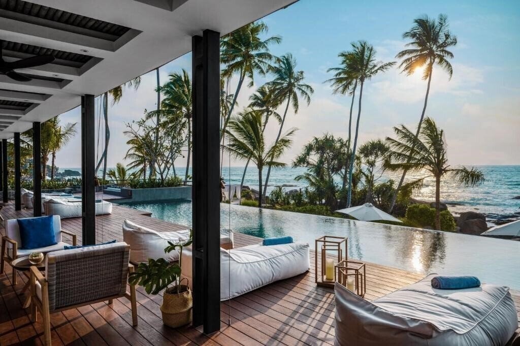 Готель Ahu Bay 5*