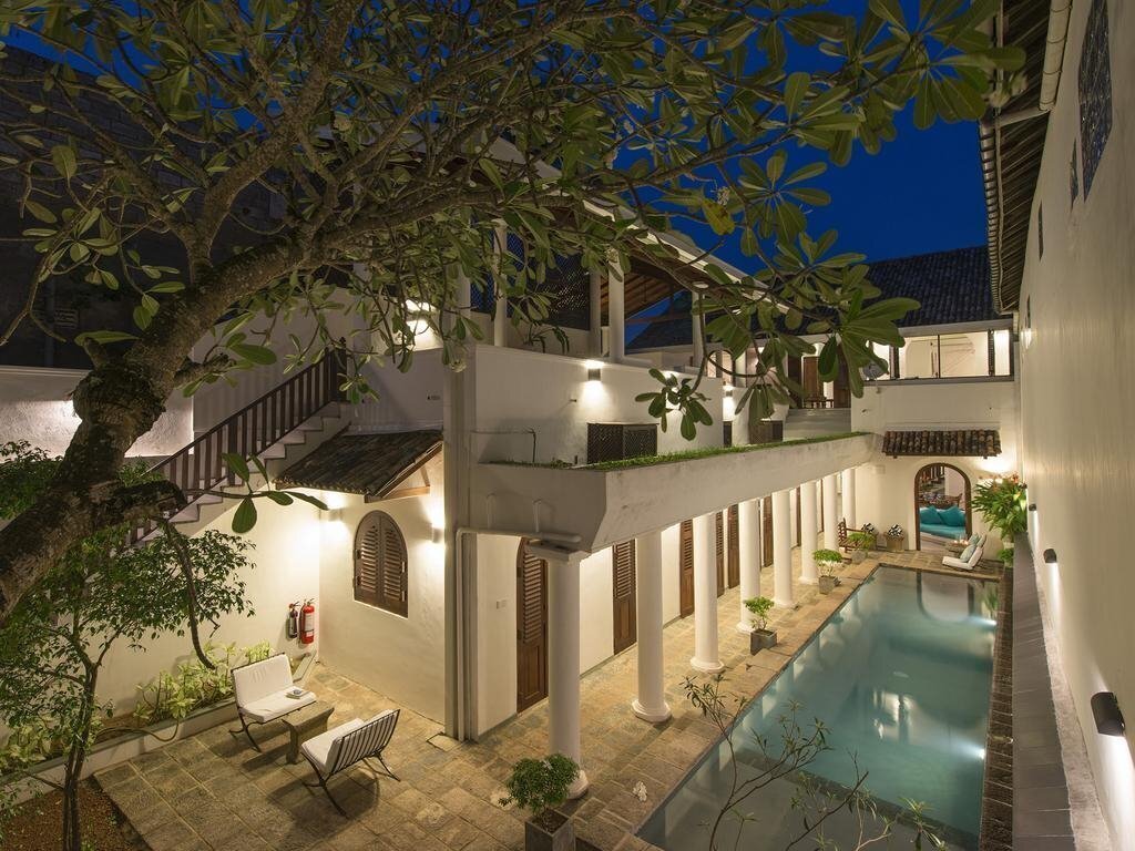 Готель Ambassador'S House 4*