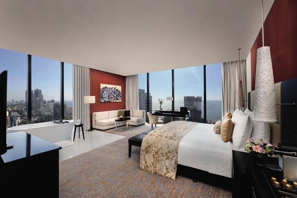 Фотографія Movenpick Hotel Colombo 5*