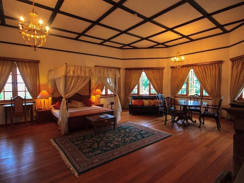 Фото Governor’S Mansion 5*