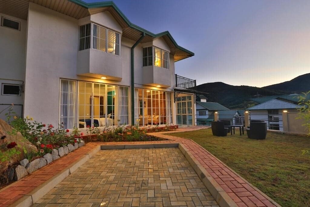 Отель Lemas Holiday Bungalow 4*