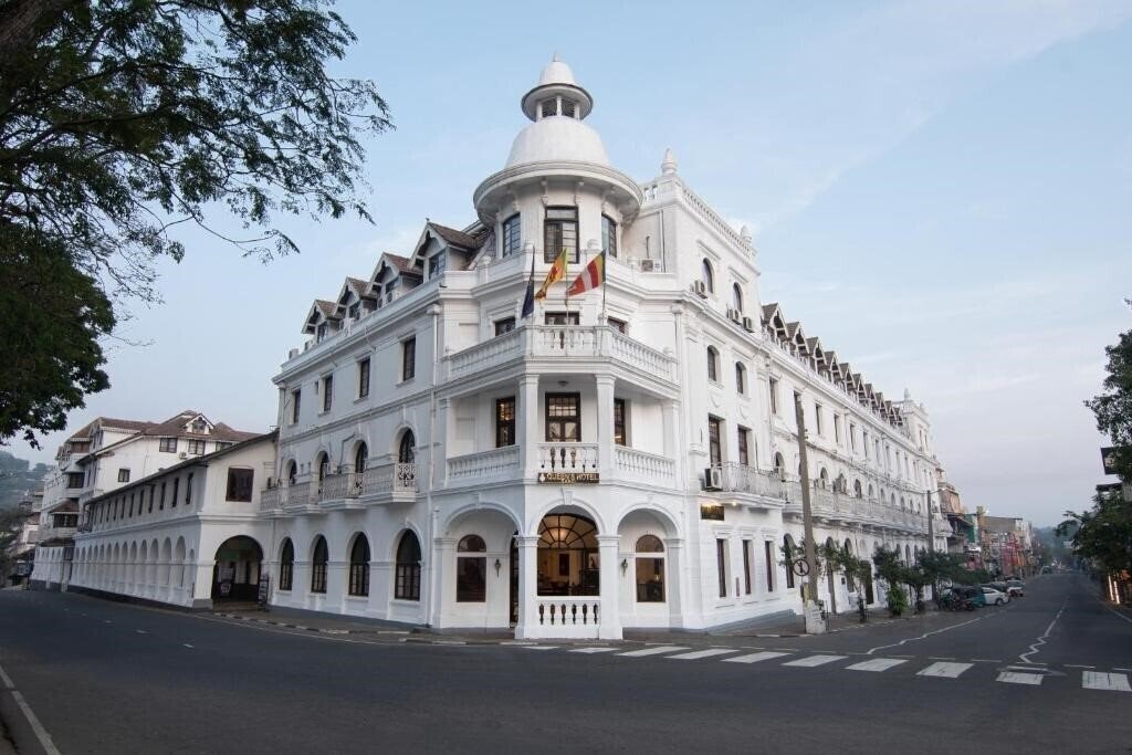 Отель Queen'S Hotel - Kandy Sri Lanka 3*