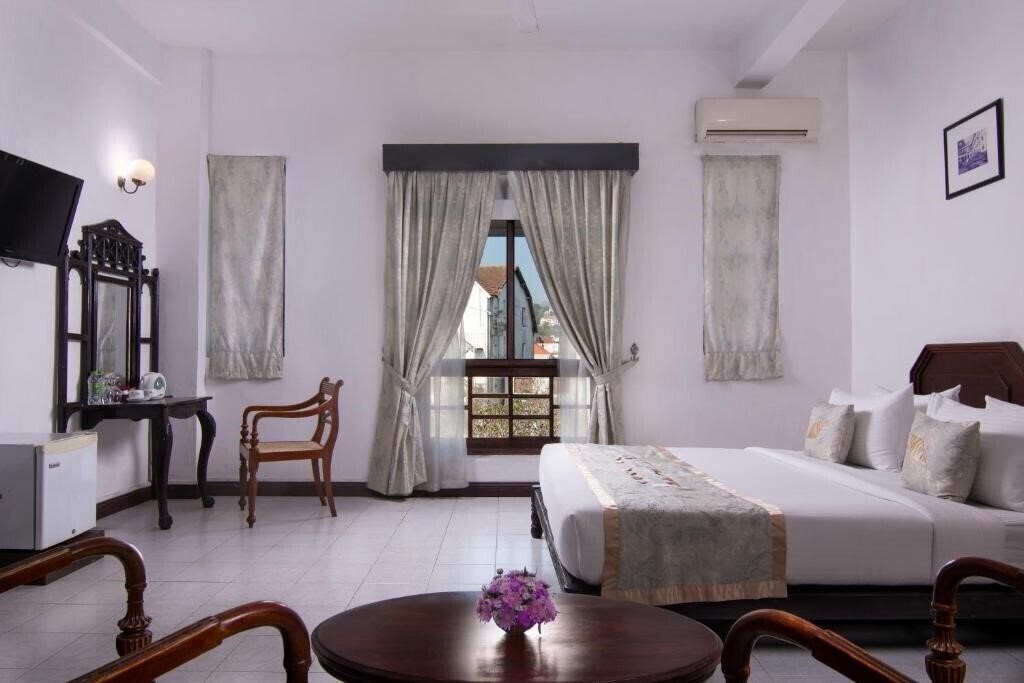 Фото Queen'S Hotel - Kandy Sri Lanka 3*