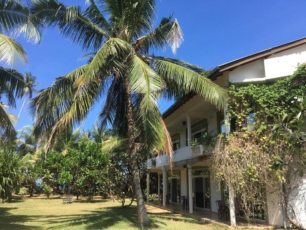 Фото Raja Beach Hotel 1*