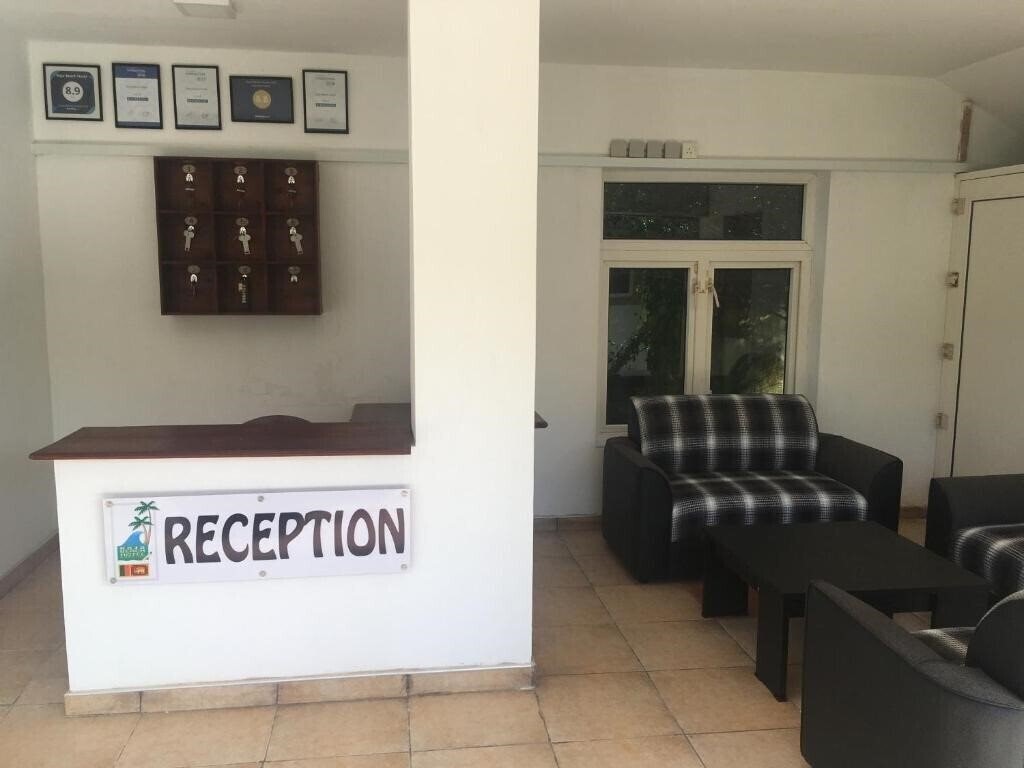 Фотографія Raja Beach Hotel 1*