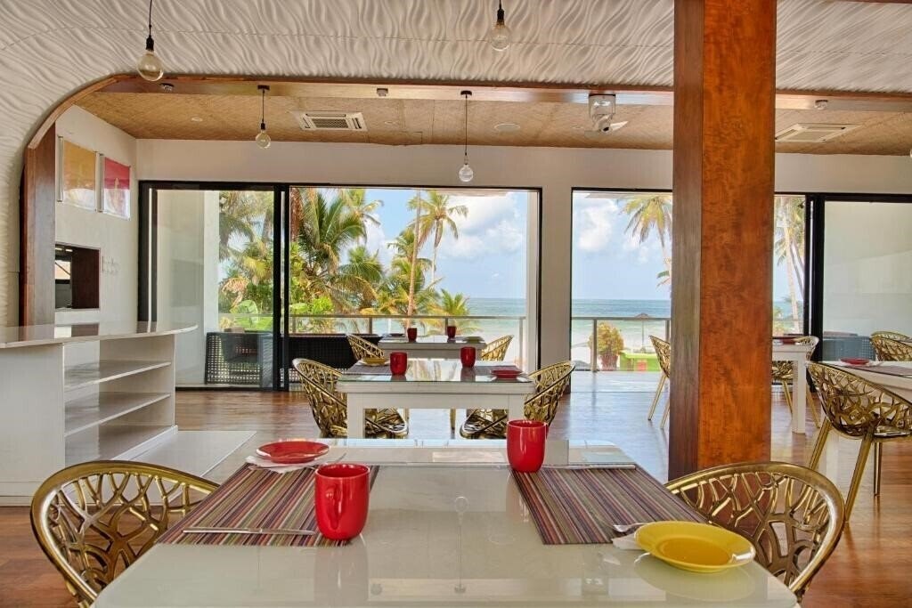 Зображення Hotel J Ambalangoda 3*