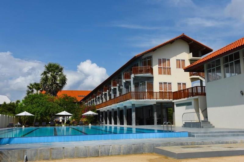 Готель Marina Beach 3*