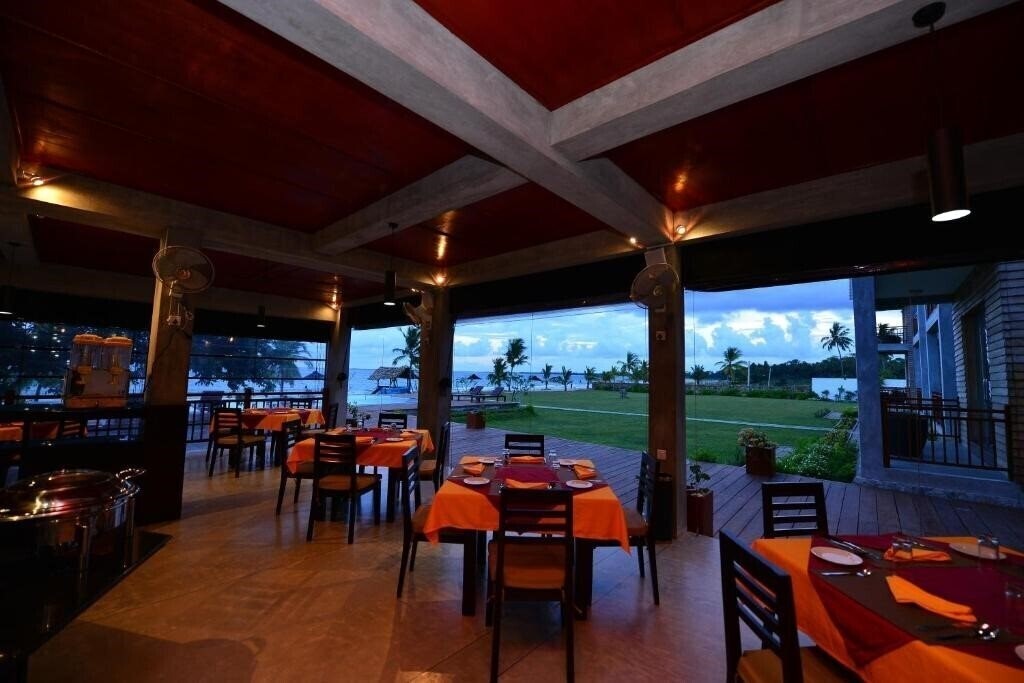 Картинка Laya Waves 4*