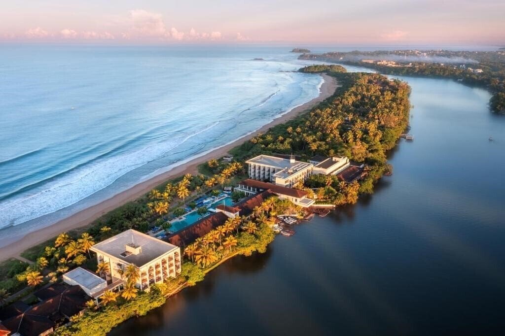 Готель NH Bentota Ceysands Resort 4*