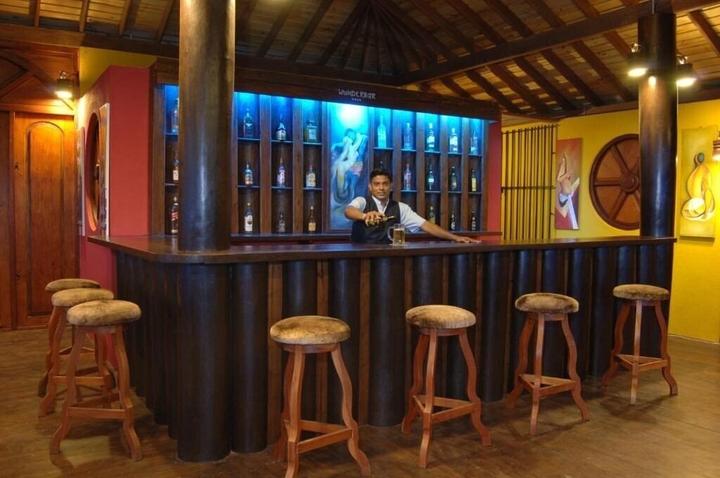 Фотография Prince Beach Hotel Bentota 3*
