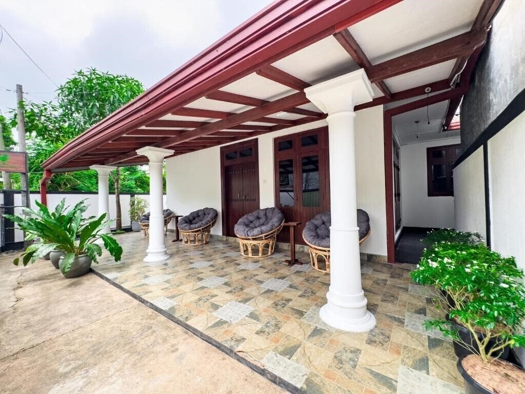 Картинка Lira - Unawatuna 2*